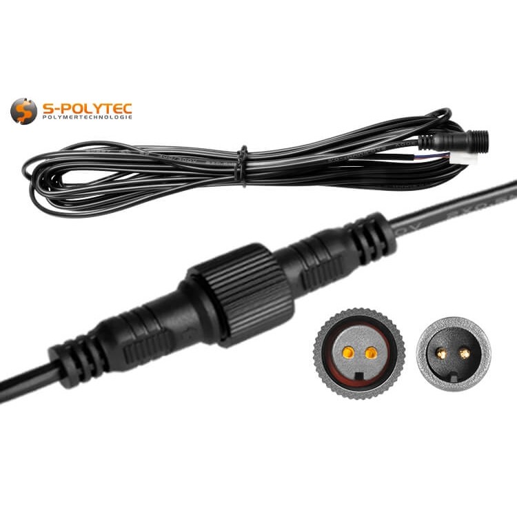 De set bevat alle benodigde kabels, een LED power controller en een draadloze afstandsbediening