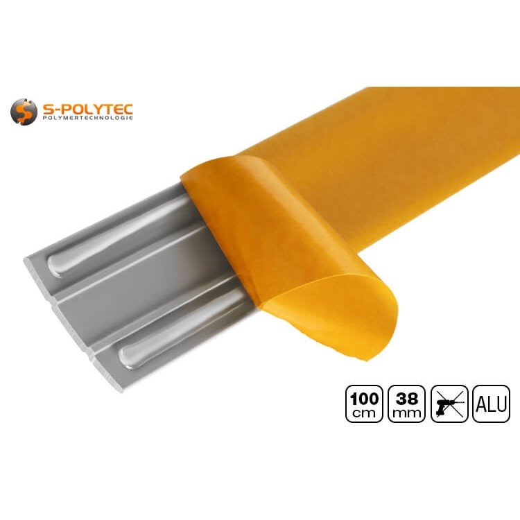 Het extra platte aluminium vloerprofiel van 38mm heeft twee grove groeven voor een antislip loopvlak