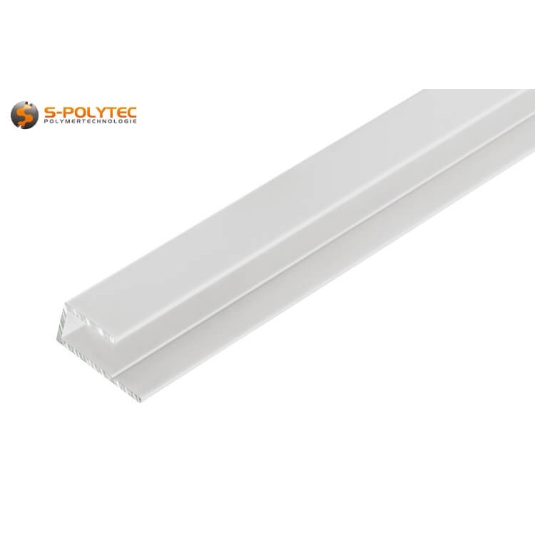 De witte U-profielen van massief aluminium zijn geschikt voor het afwerken van panelen met een dikte van 3mm, 6mm of 8mm, afhankelijk van de uitvoering