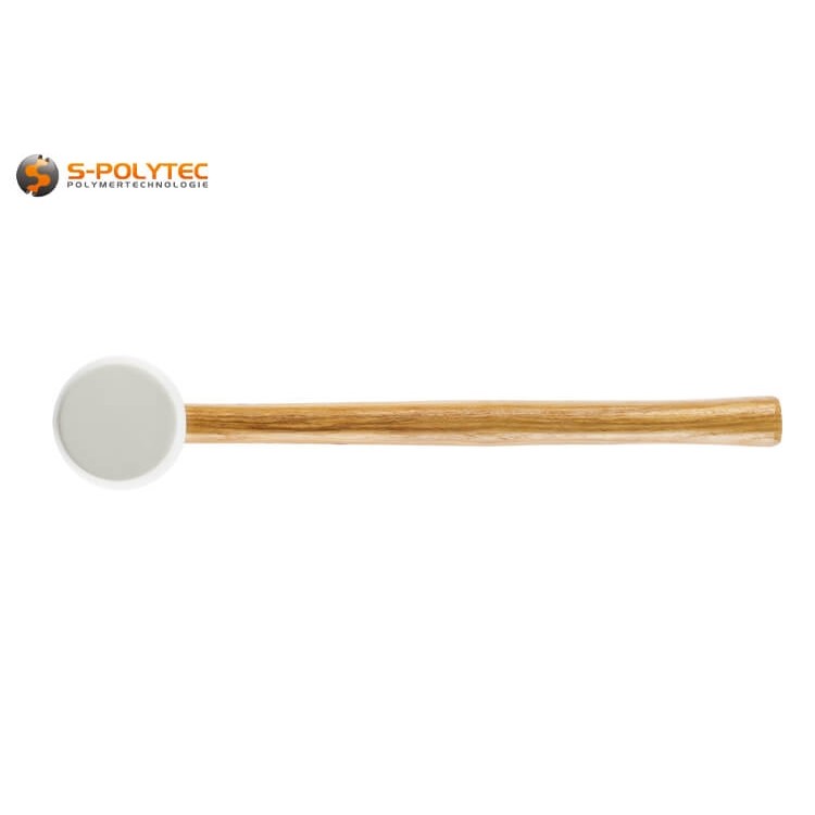 De hardere, zwarte rubbersamenstelling is perfect voor krachtige slagen zonder oppervlakken te beschadigen