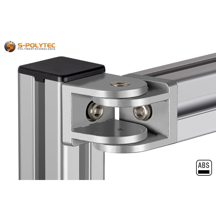 De omsteekdop wordt in het doorvoergat van het constructieprofiel gestoken en ligt gelijk met het profiel