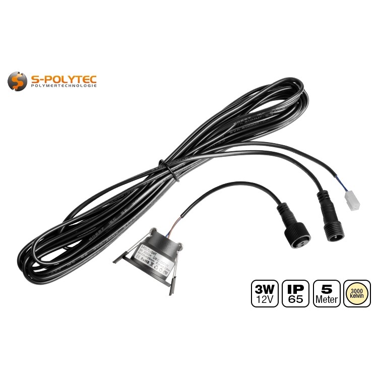 De twee pins schroefaansluiting voor het aansluiten van de voedingskabel van 5 meter (inbegrepen) is stof- en waterdicht