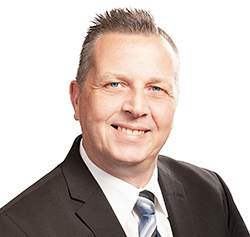 Rene Linsen - Verkoopbeheer voor technische kunststoffen en kunststofplaten op maat
